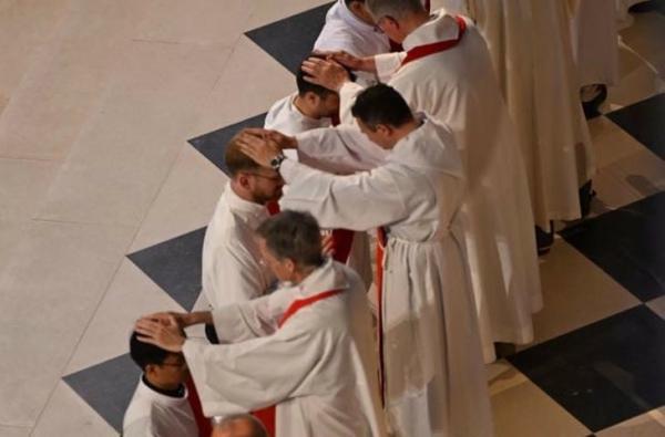 Làm Thế Nào Sống Thiên Chức Linh Mục Ngày Nay?